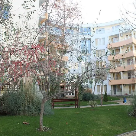 Arendoo In Yassen Apartament Słoneczny Brzeg